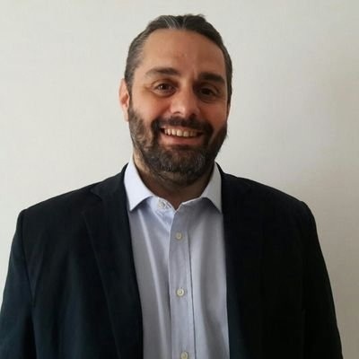 Dr. Javier Farina
