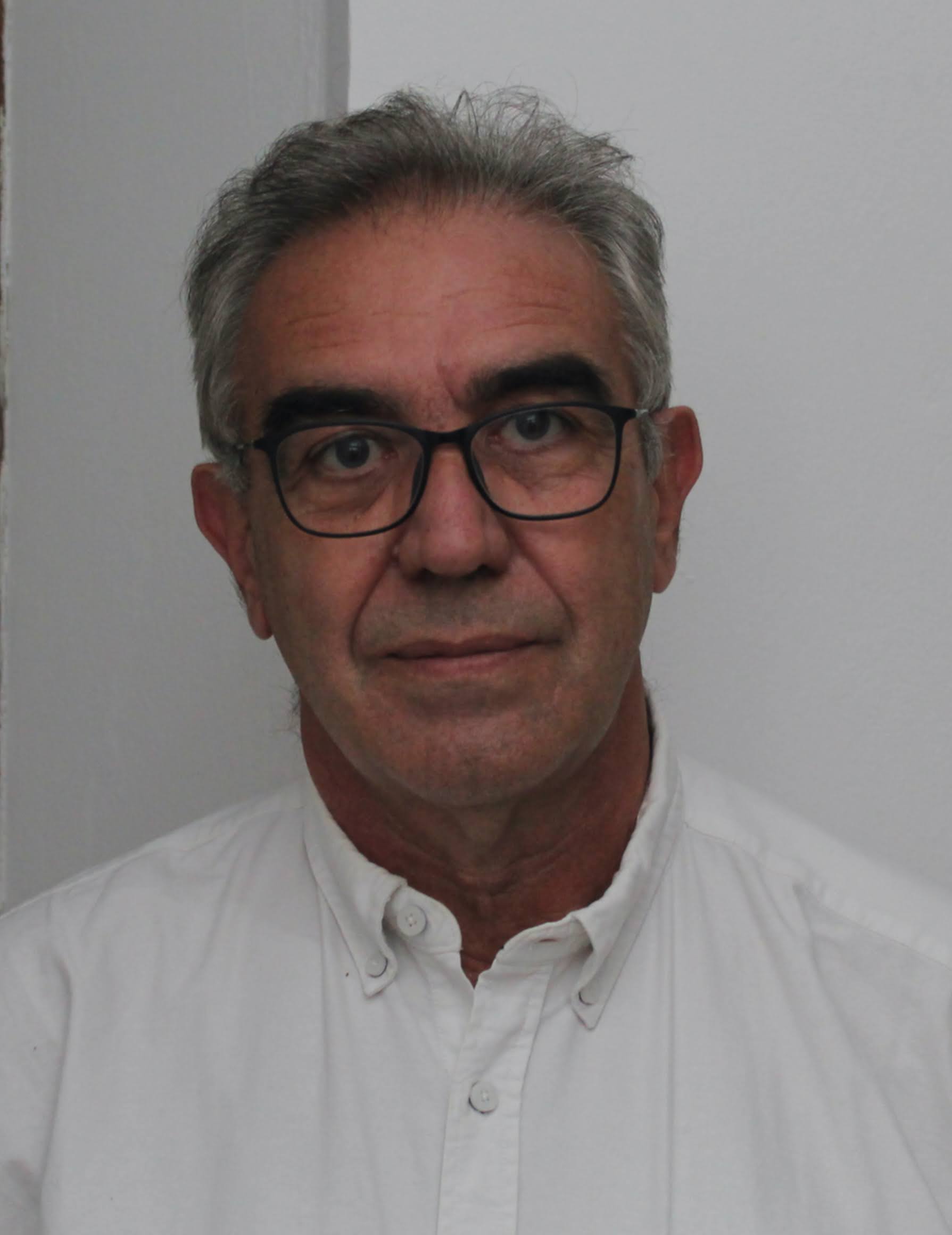 Dr. Mario Pérez