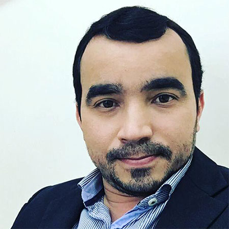 Dr. Daniel Wagner Santos